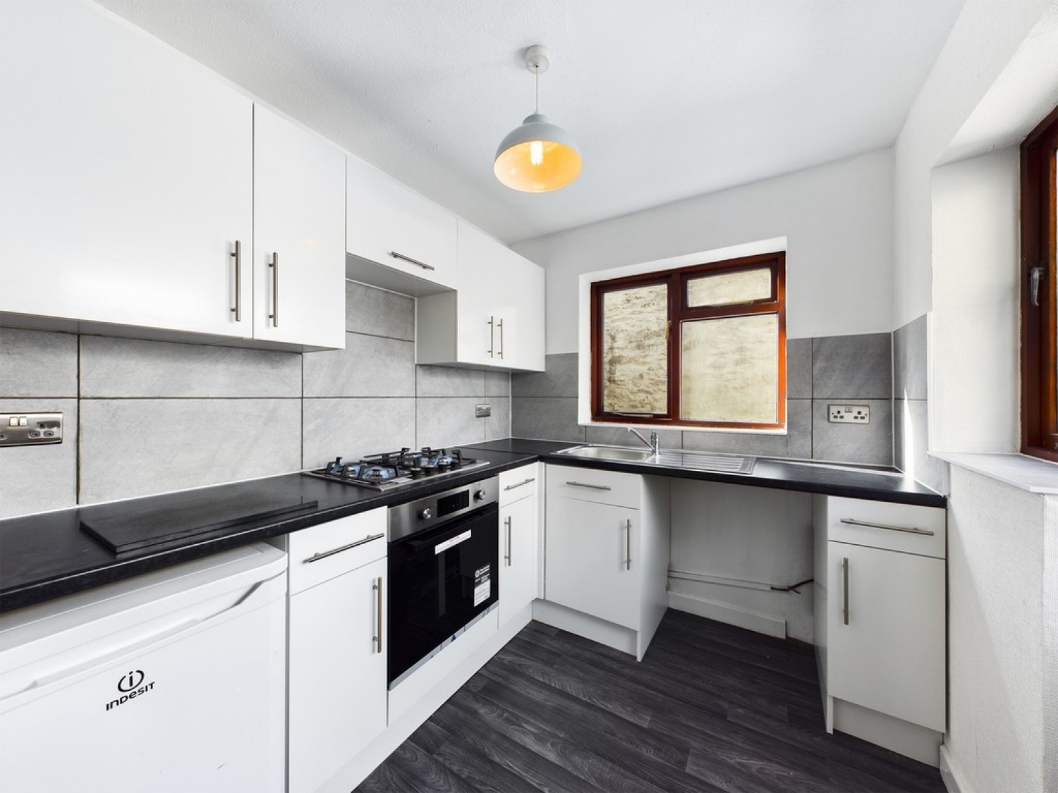 2 bedroom House in Shaftesbury Cottages, Greenbank