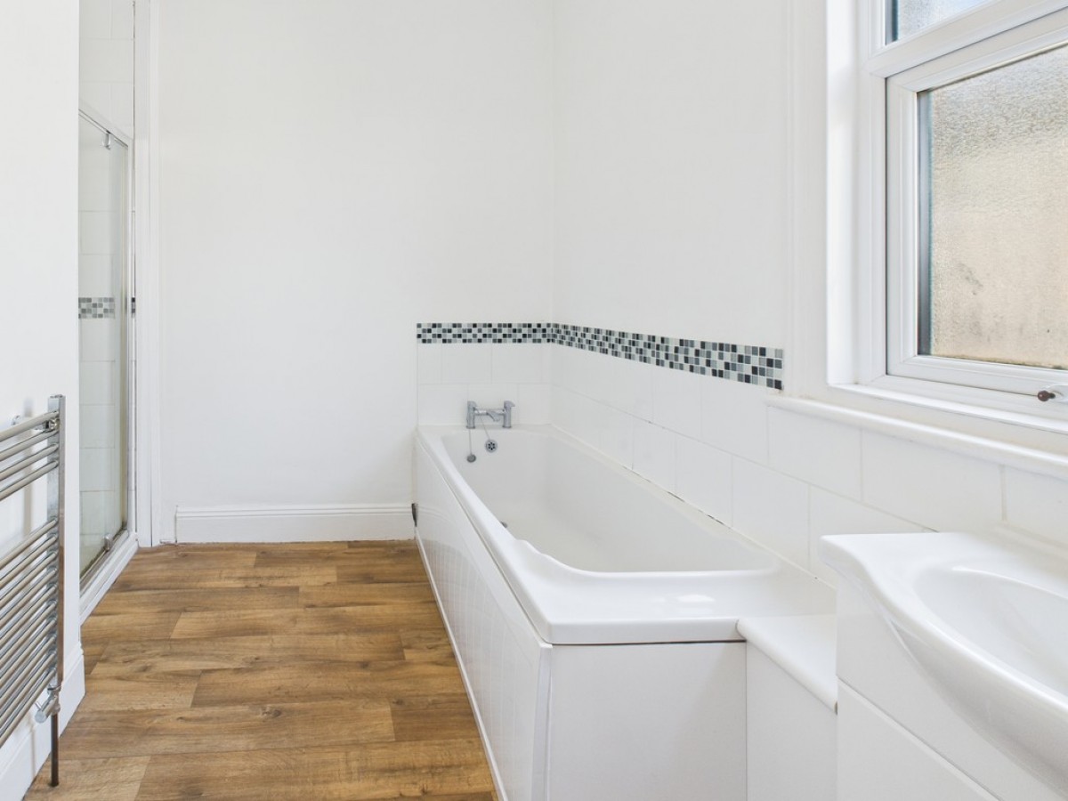 Eton Avenue, Stonehouse