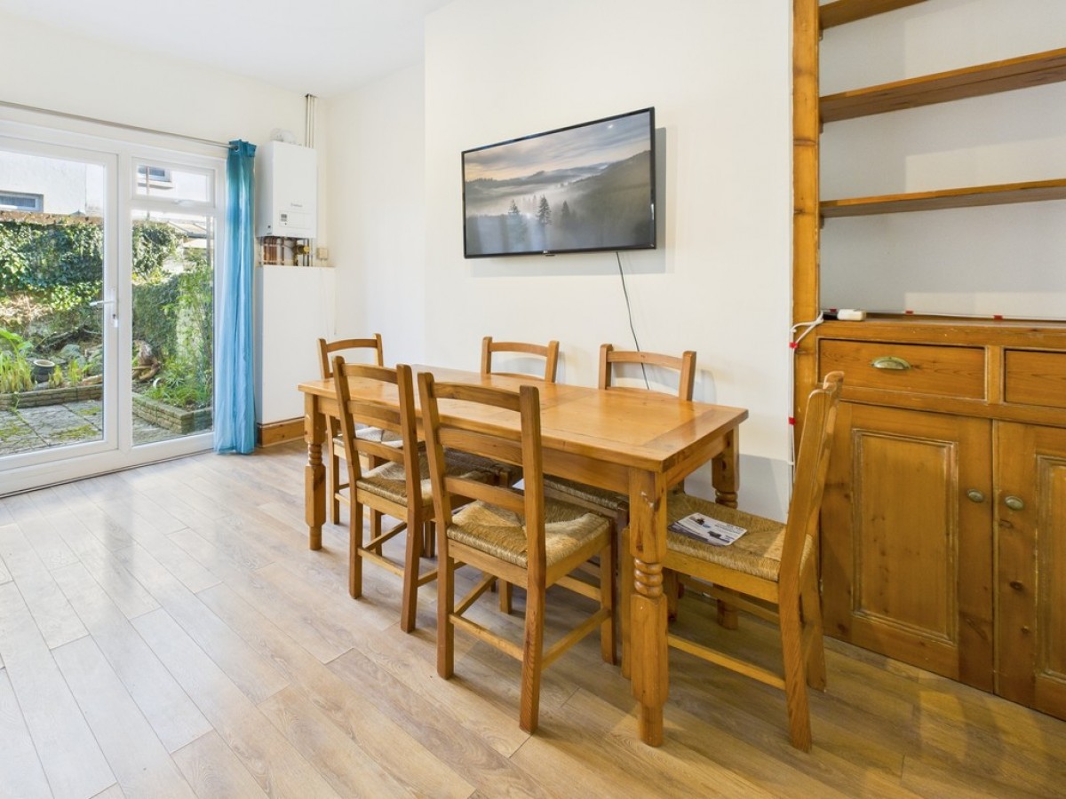 Eton Avenue, Stonehouse