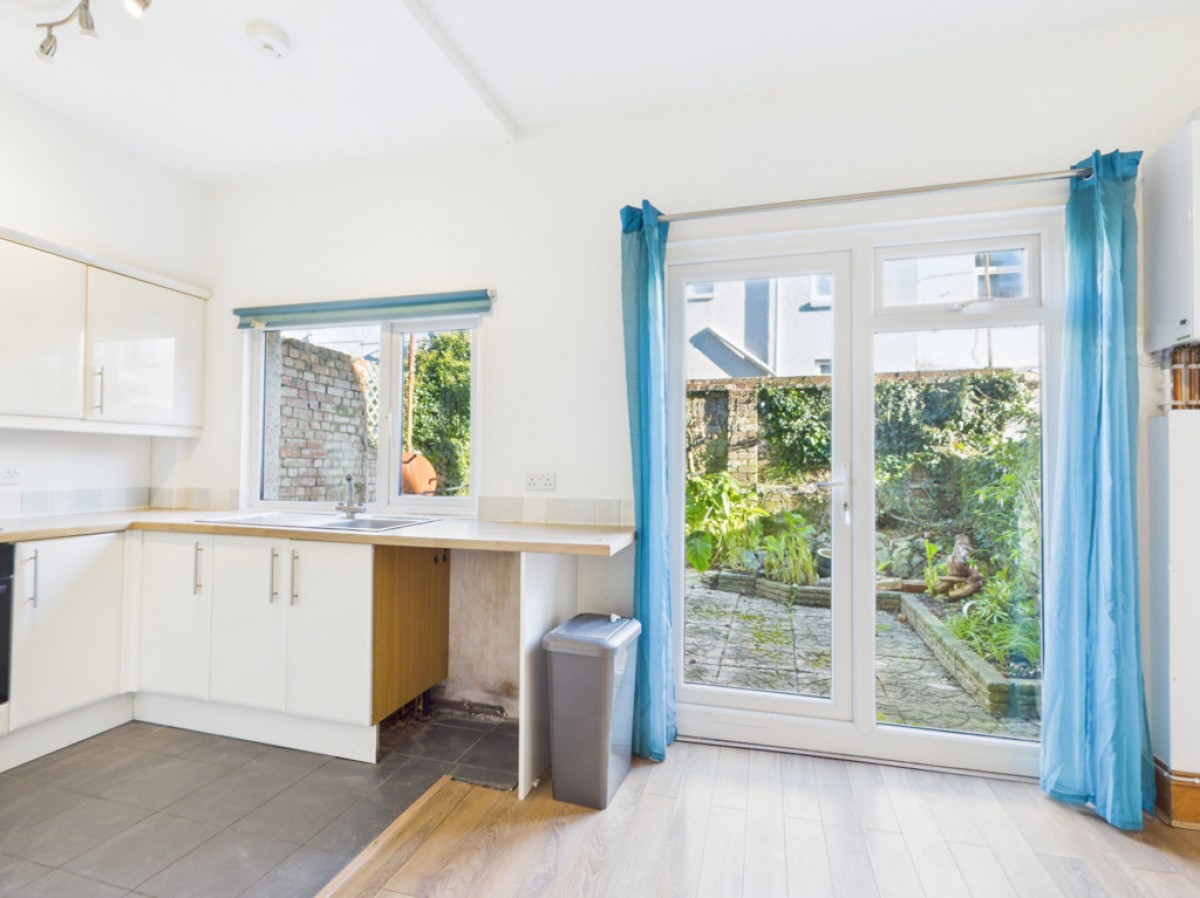 Eton Avenue, Stonehouse