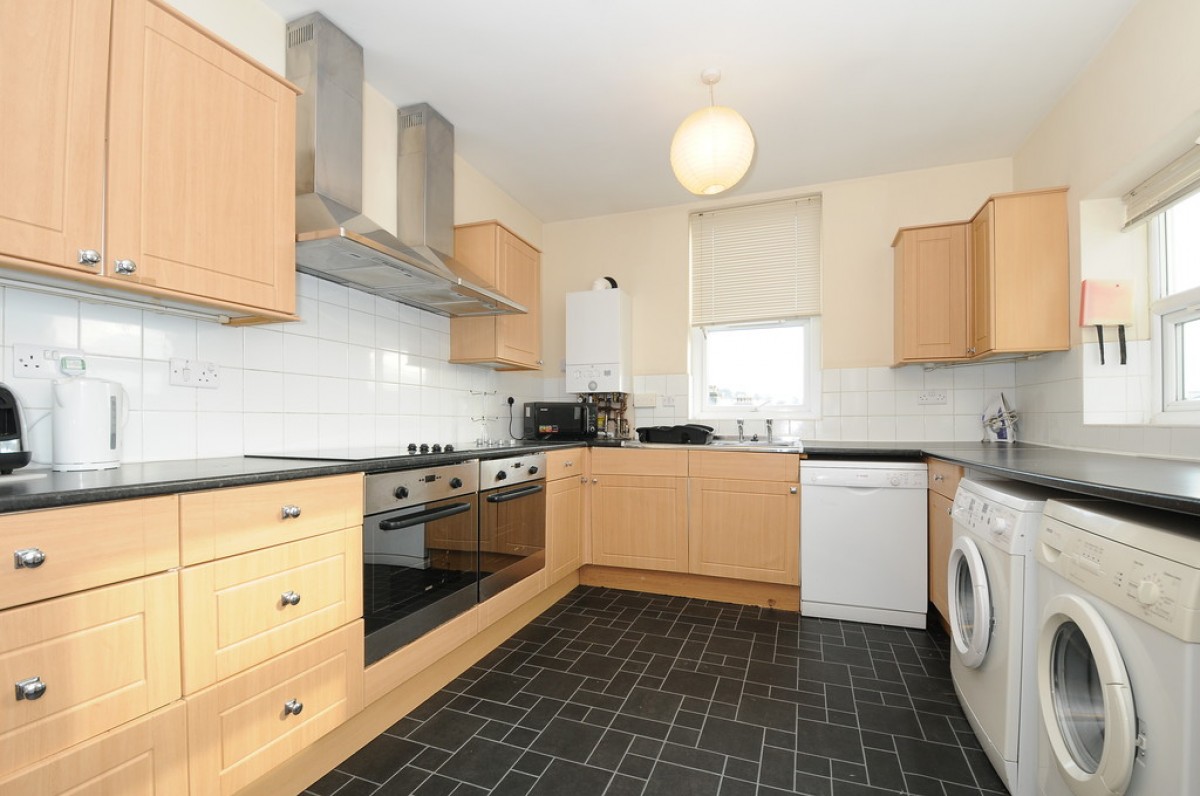 Mutley Plain, Mutley