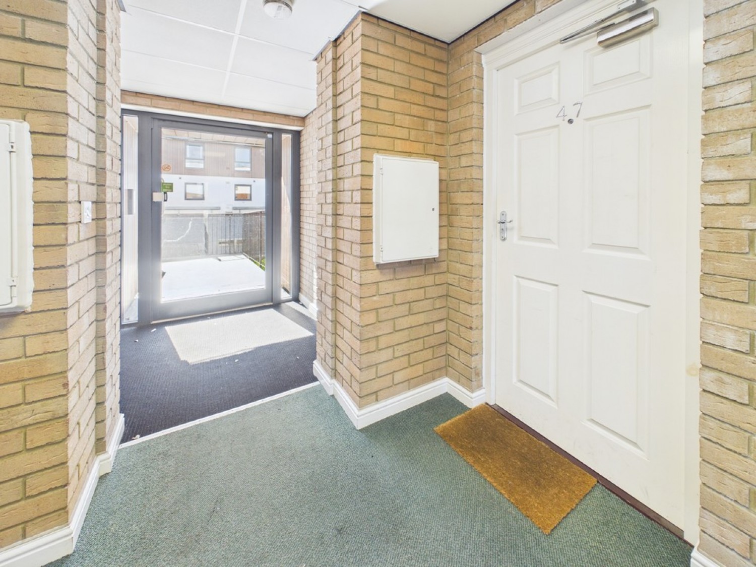 2 bedroom Flat for Letting Oates Road, Milehouse