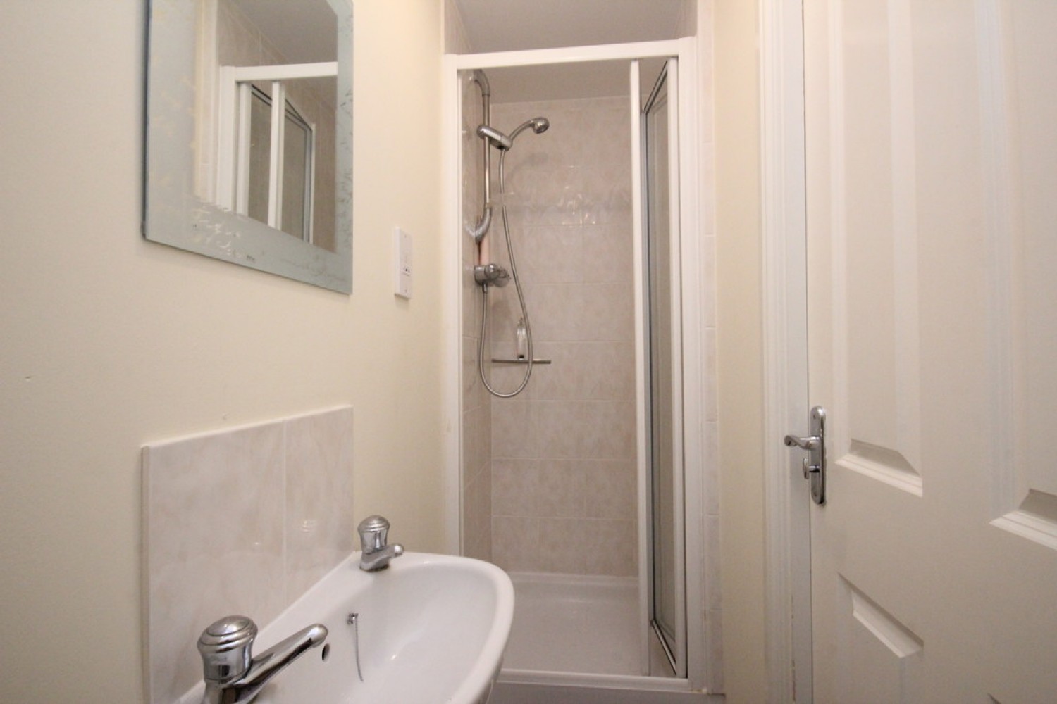 2 bedroom Flat for Letting Oates Road, Milehouse