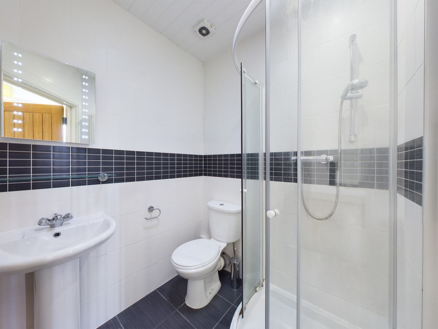 4 bedroom House for Letting Grenville Road, St Judes