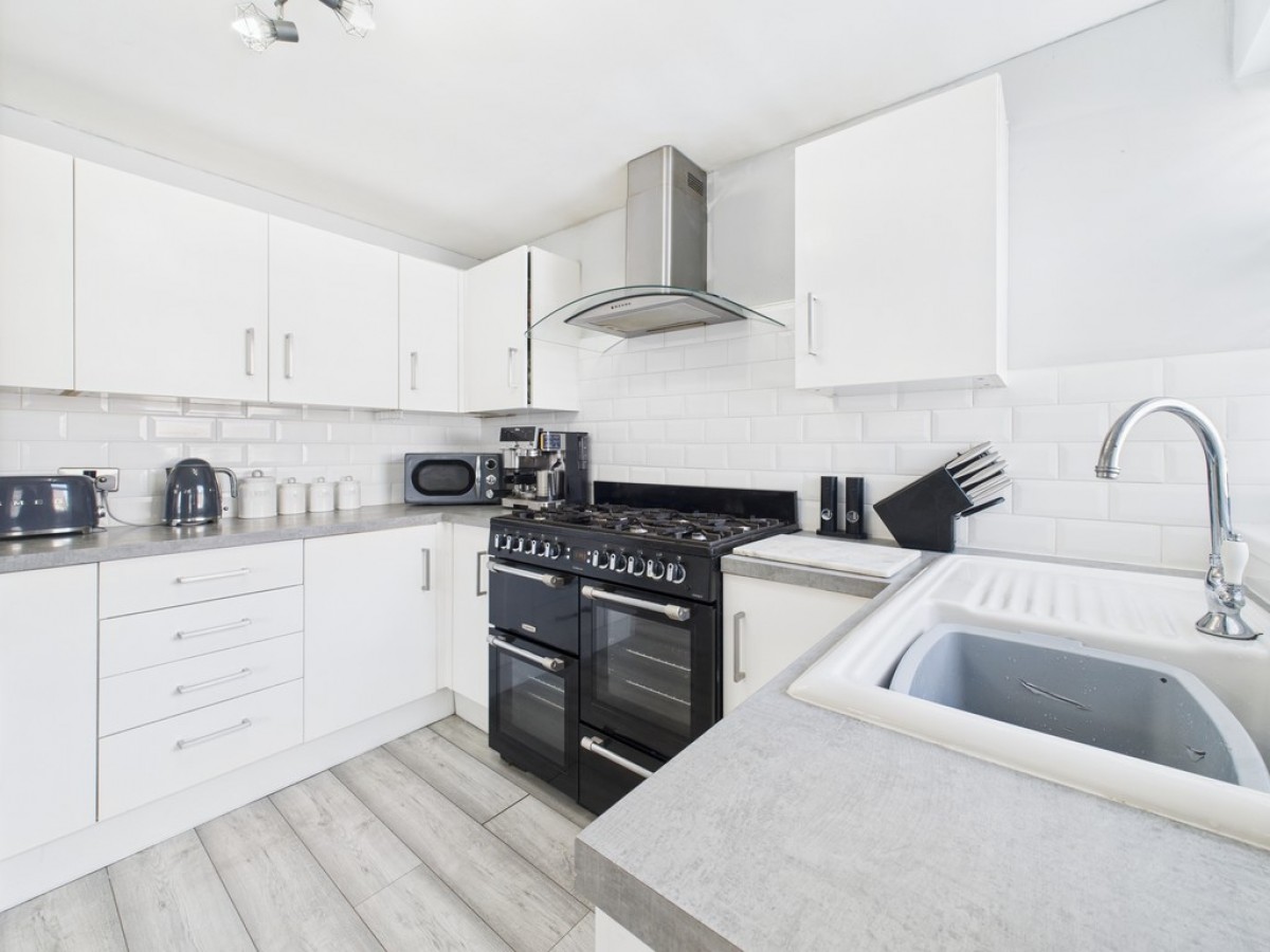 Thackeray Gardens, Manadon