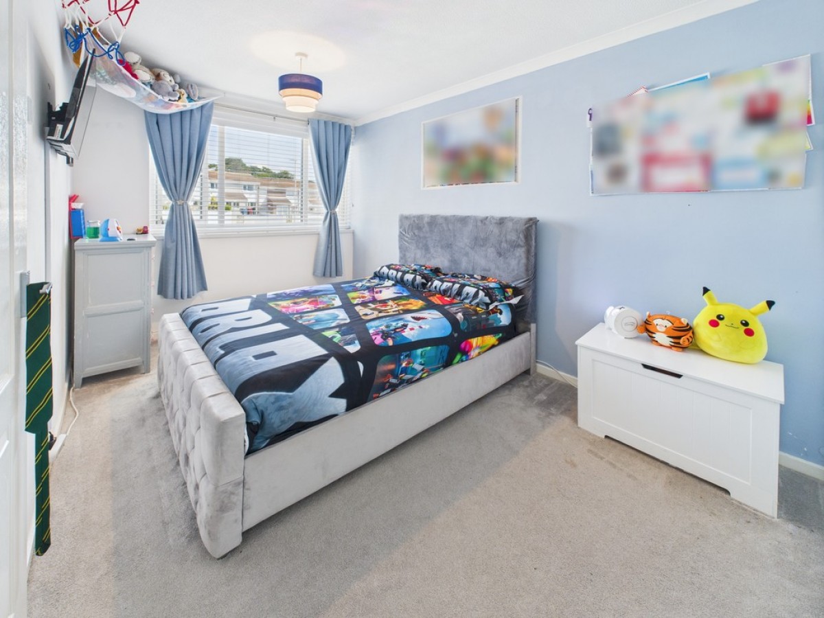 Thackeray Gardens, Manadon