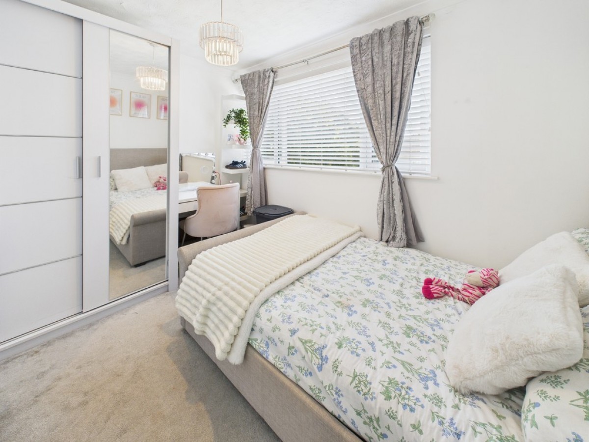 Thackeray Gardens, Manadon