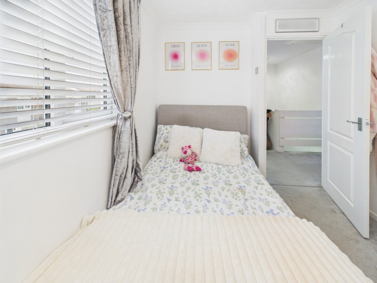 Thackeray Gardens, Manadon