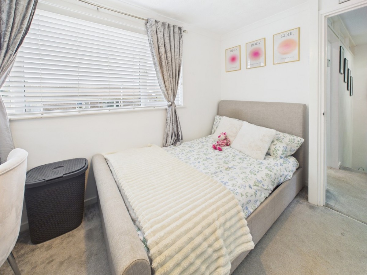 Thackeray Gardens, Manadon