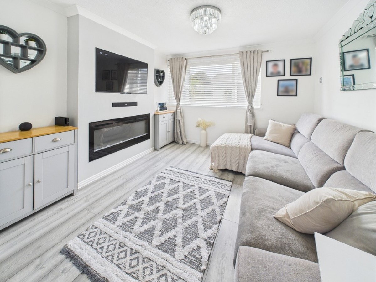 Thackeray Gardens, Manadon