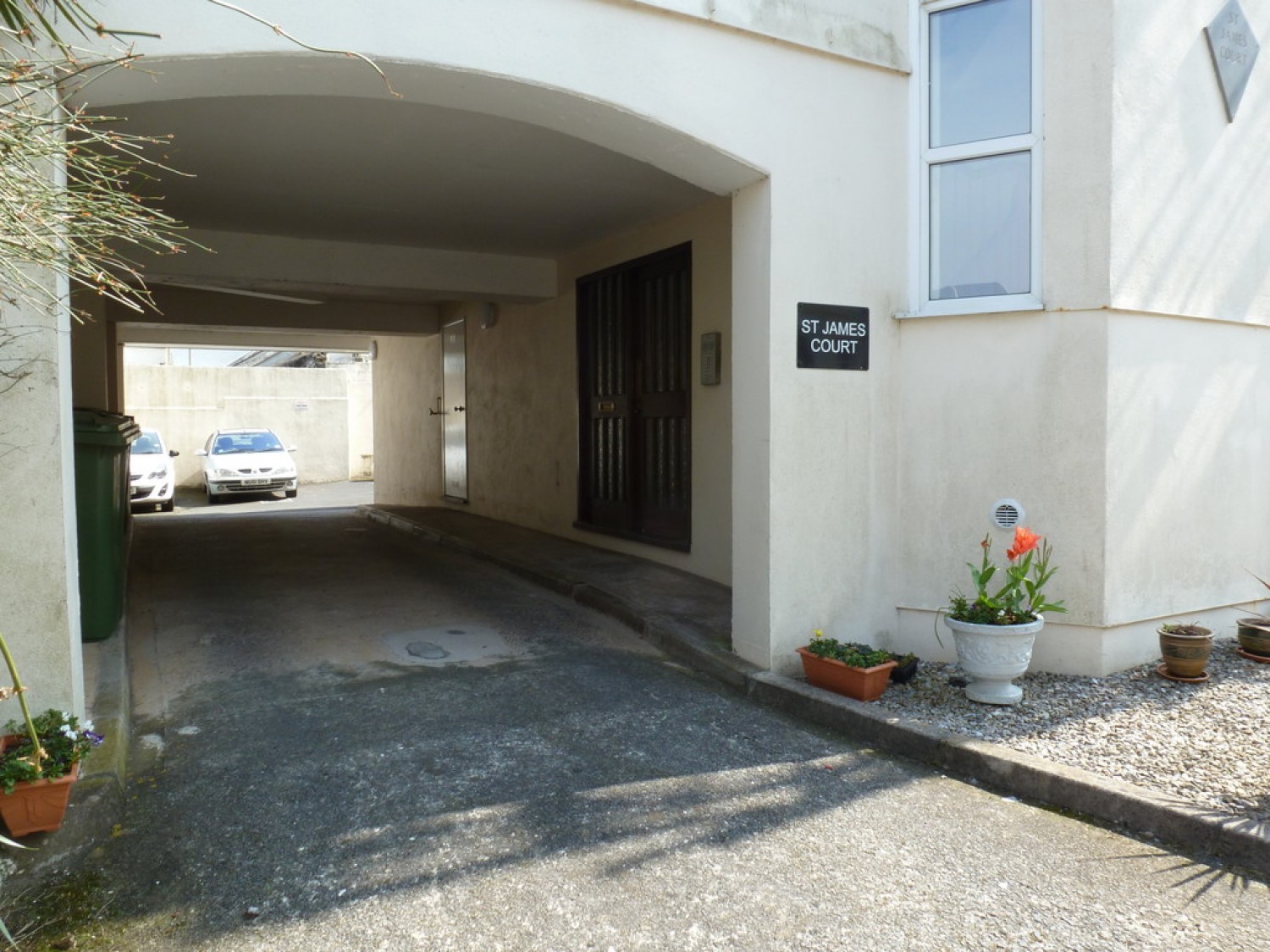 2 bedroom Flat for Letting St James Court, Plymouth