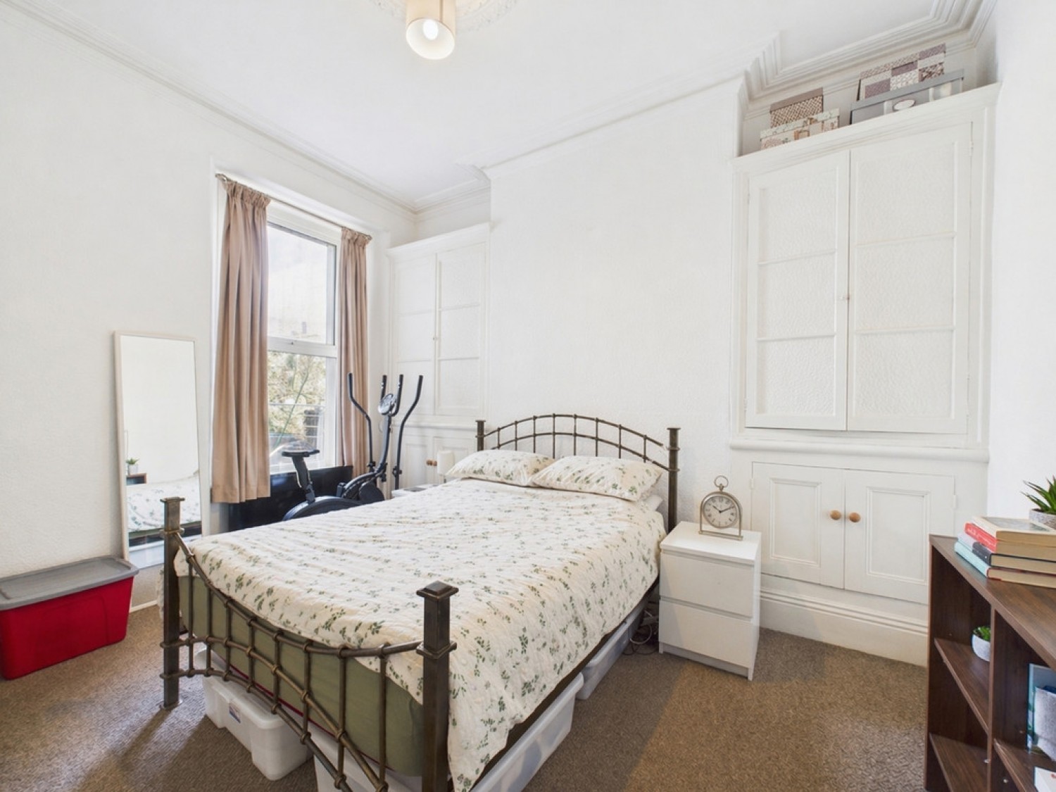 1 bedroom Flat for Letting Salisbury Road, St Judes