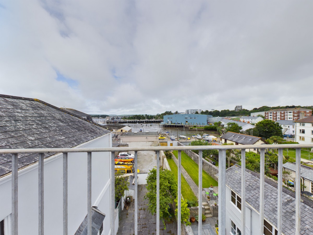 Durnford Street, Stonehouse