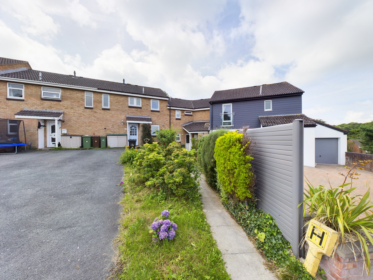 1 bedroom Flat for Letting Lower Park Drive, Staddiscombe
