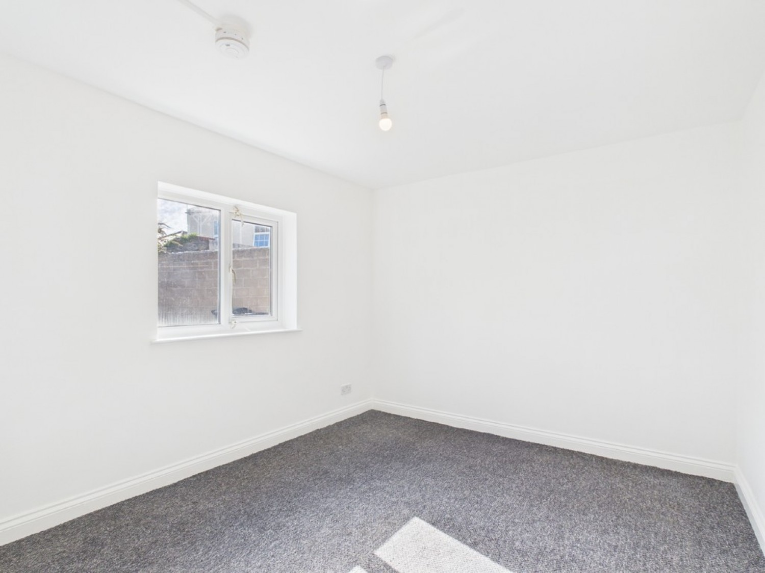 1 bedroom Flat for Letting Wyndham Square, Stonehouse