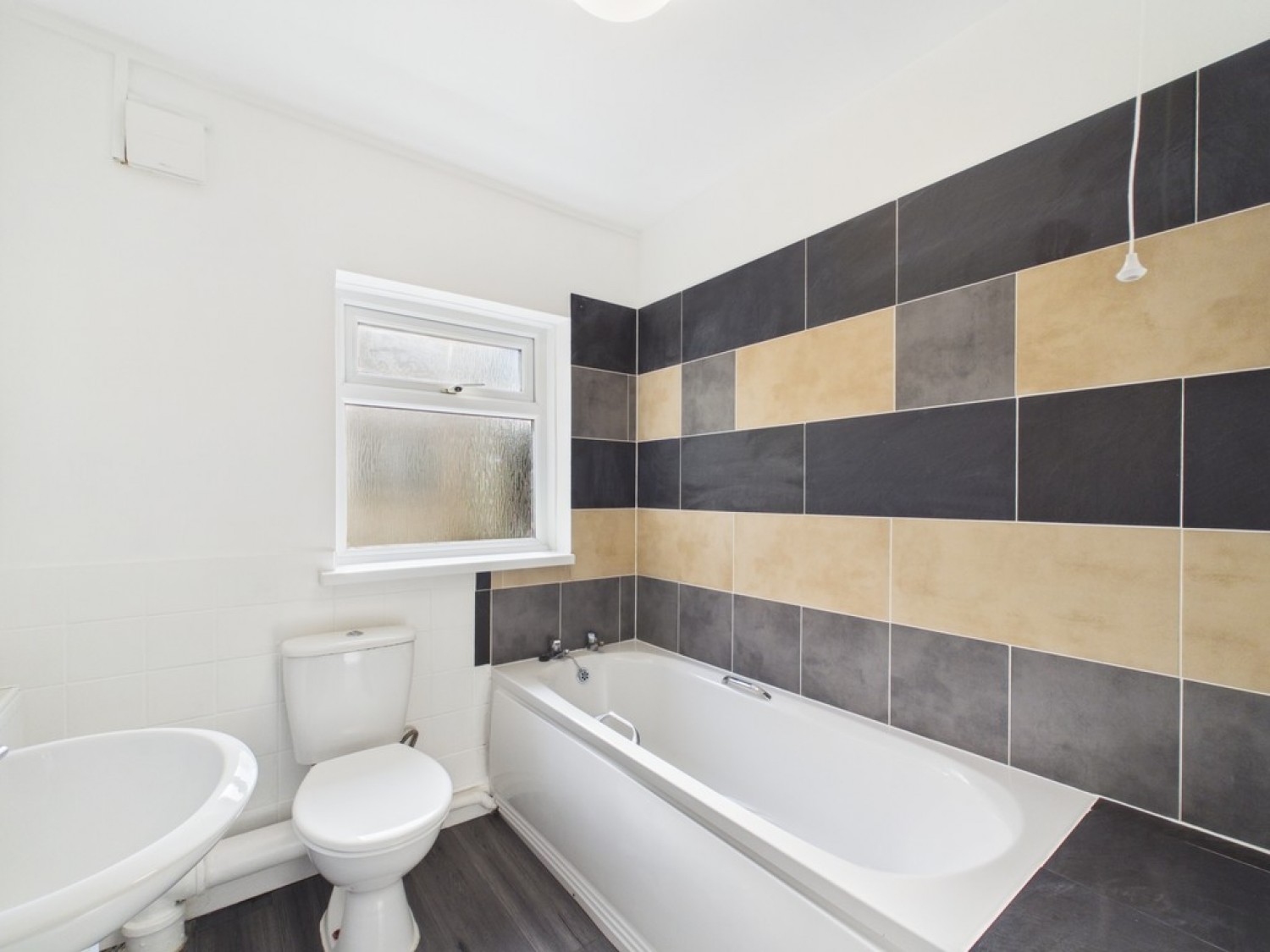 1 bedroom Flat for Letting Wyndham Square, Stonehouse