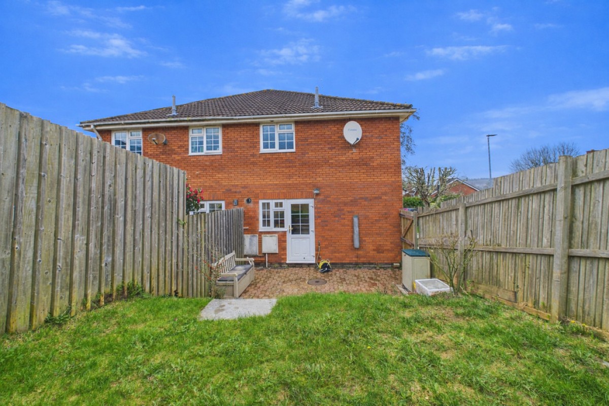 Parkers Close, Plympton