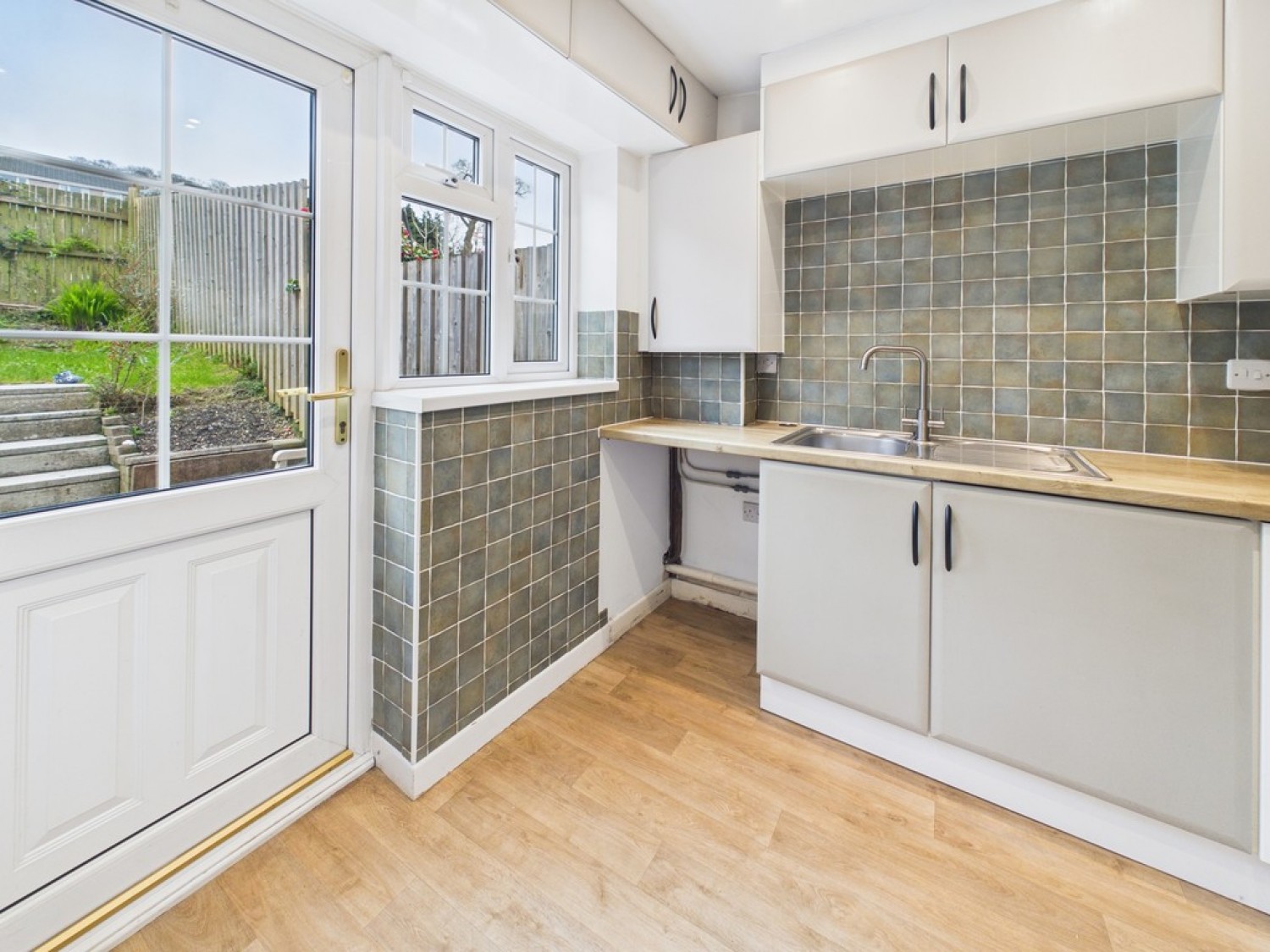 2 bedroom House for Letting Parkers Close, Plympton