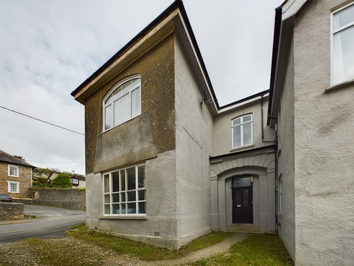 Fore Street, Yealmpton