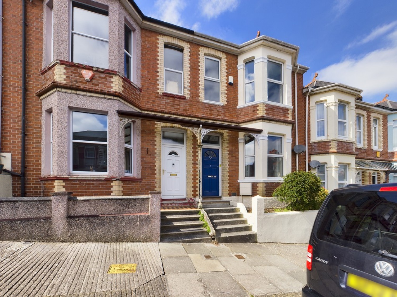 Lincoln Avenue, Lipson