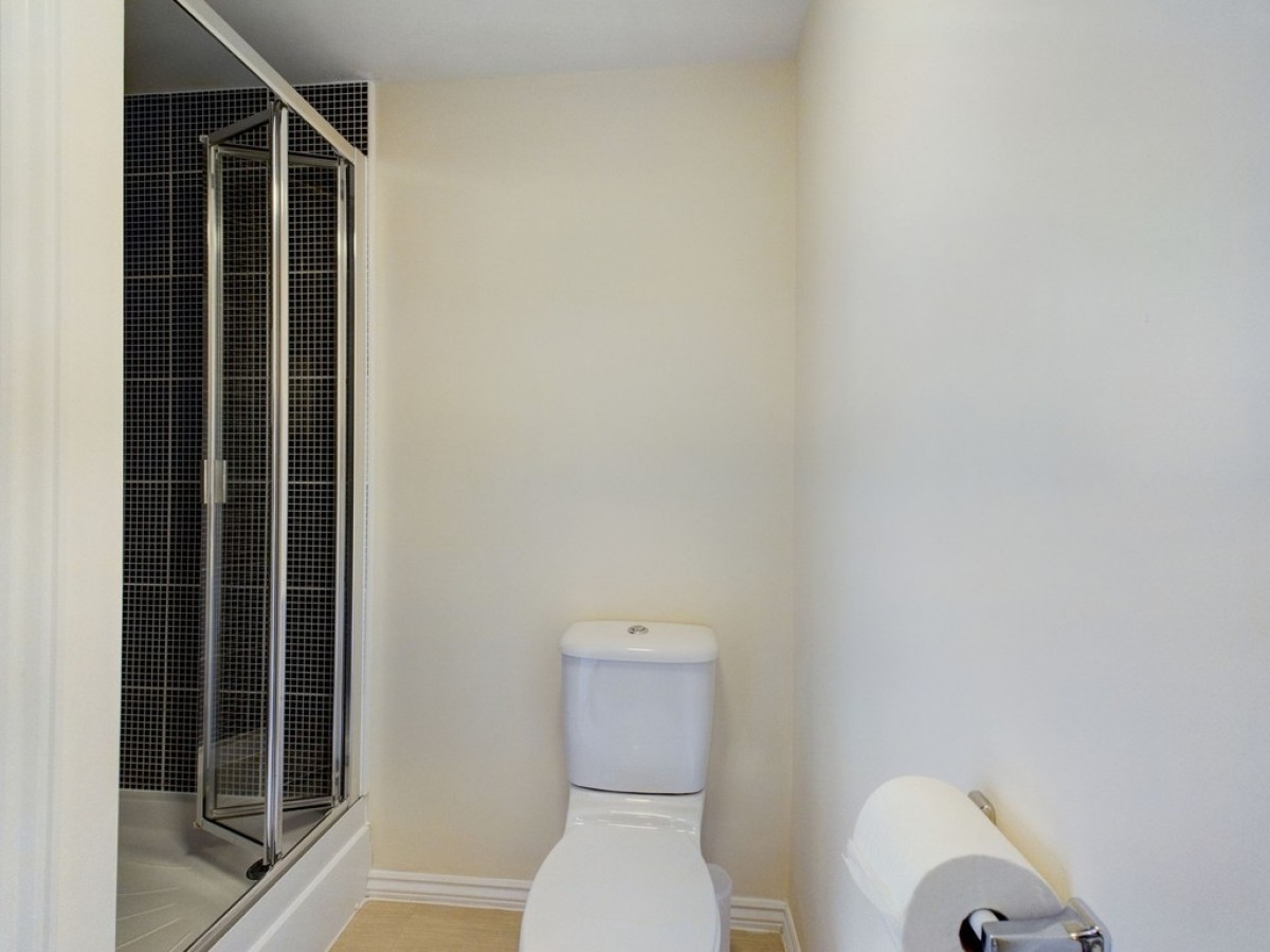 Bridge View, Barne Barton