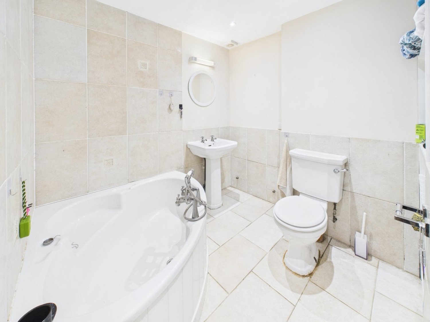 Beckham Place, Lower Compton