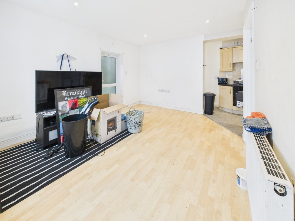 Beckham Place, Lower Compton