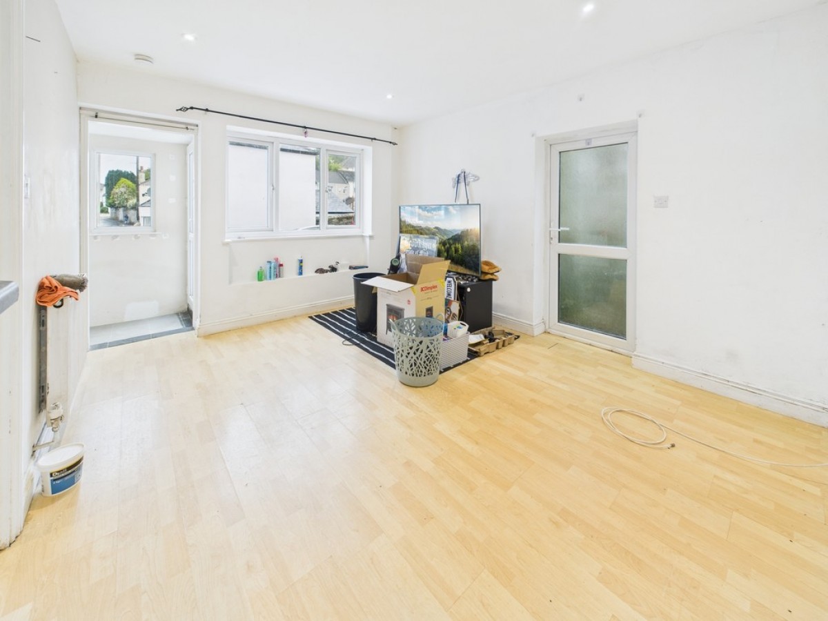 Beckham Place, Lower Compton
