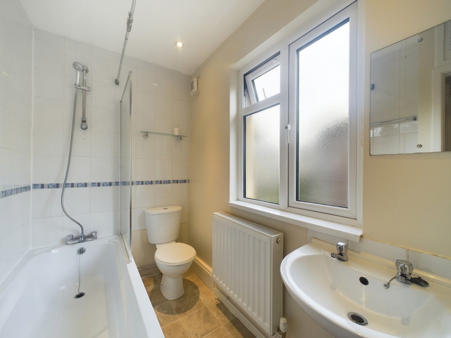 3 bedroom Flat in Cotehele Avenue, Prince Rock