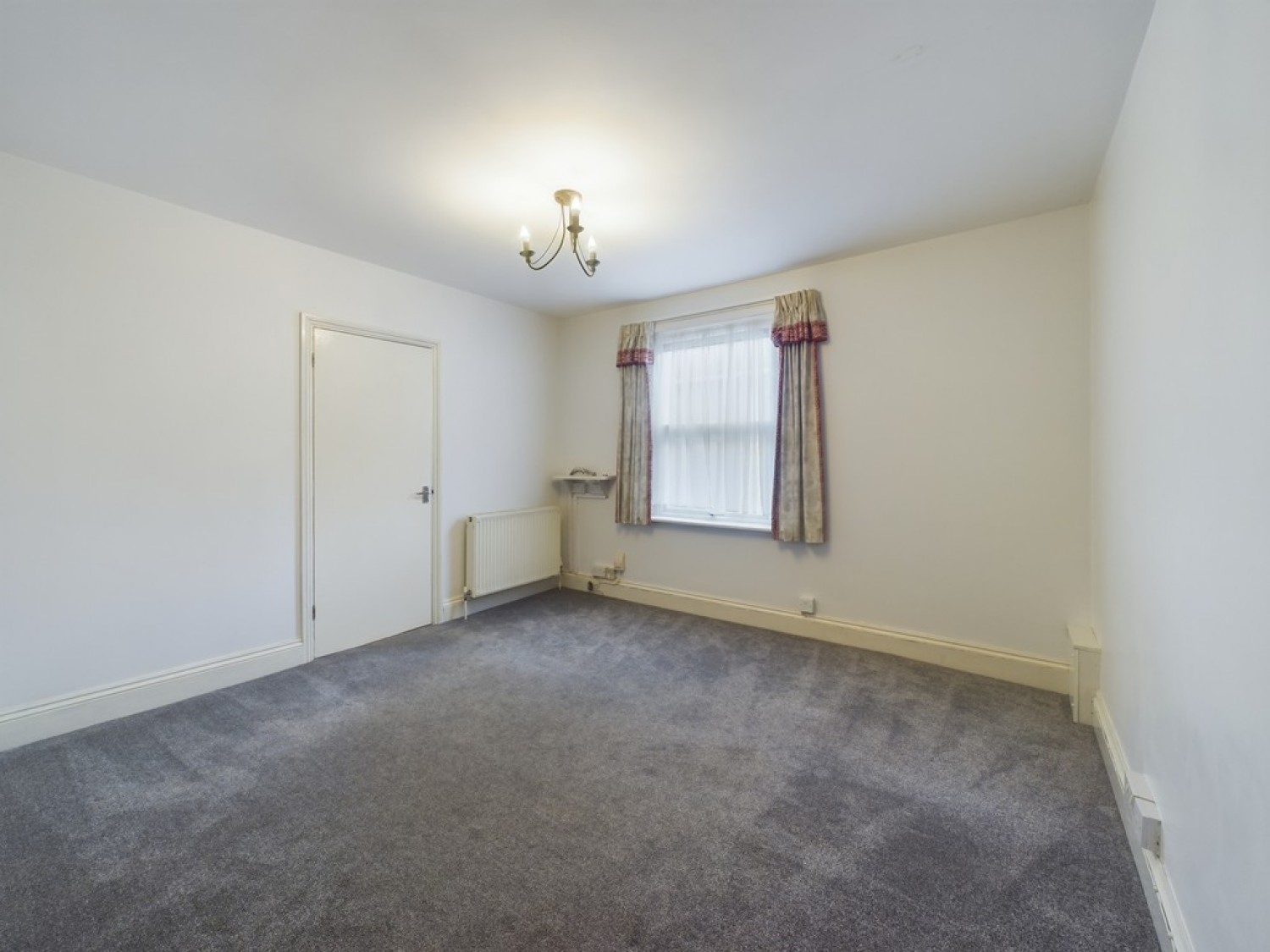 3 bedroom Flat in Cotehele Avenue, Prince Rock
