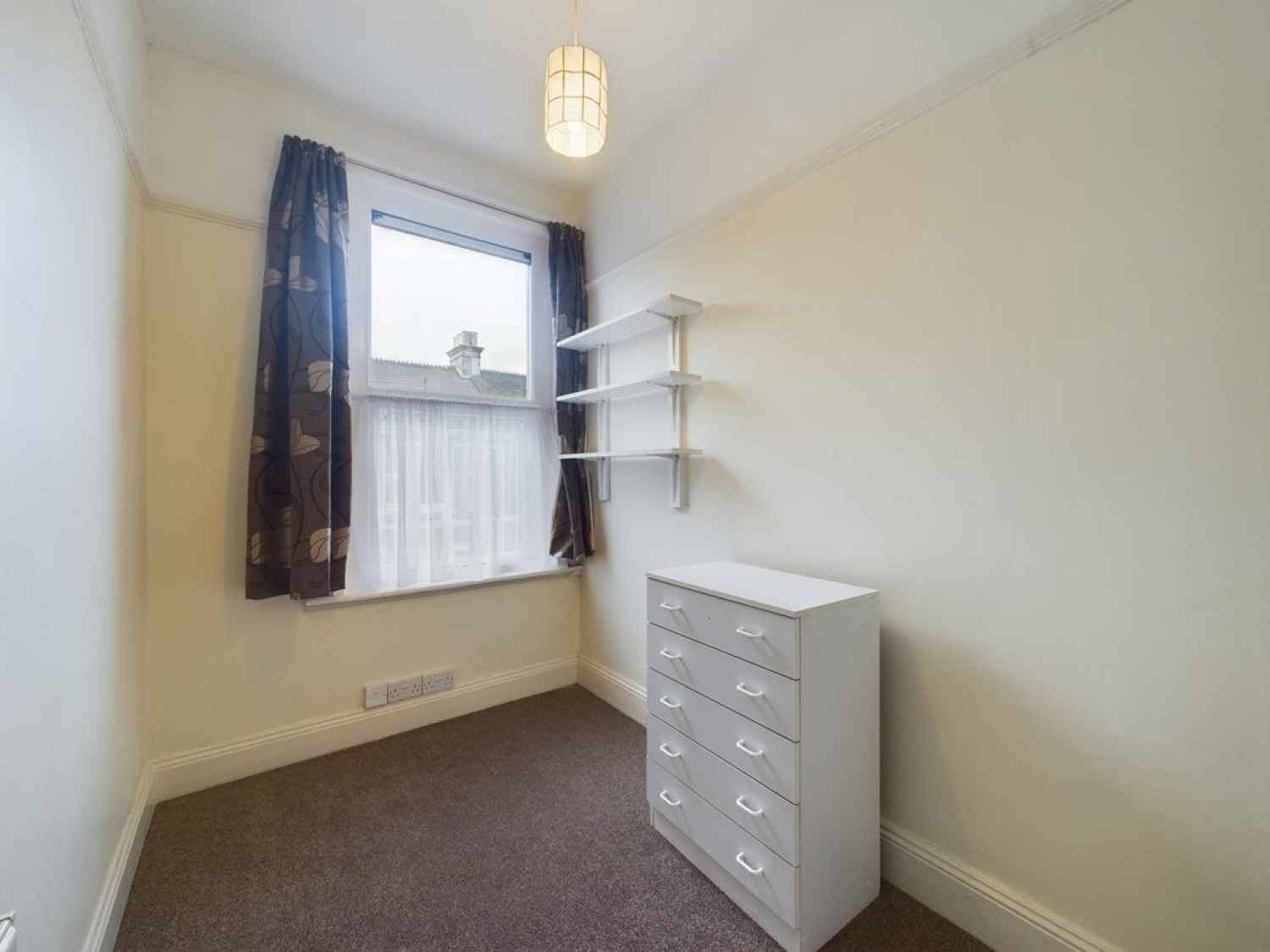 3 bedroom Flat in Cotehele Avenue, Prince Rock