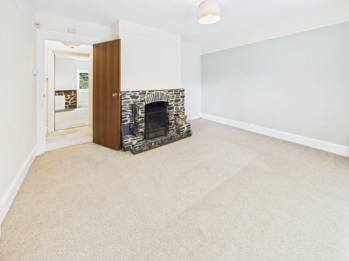 Buckland Monachorum, Yelverton