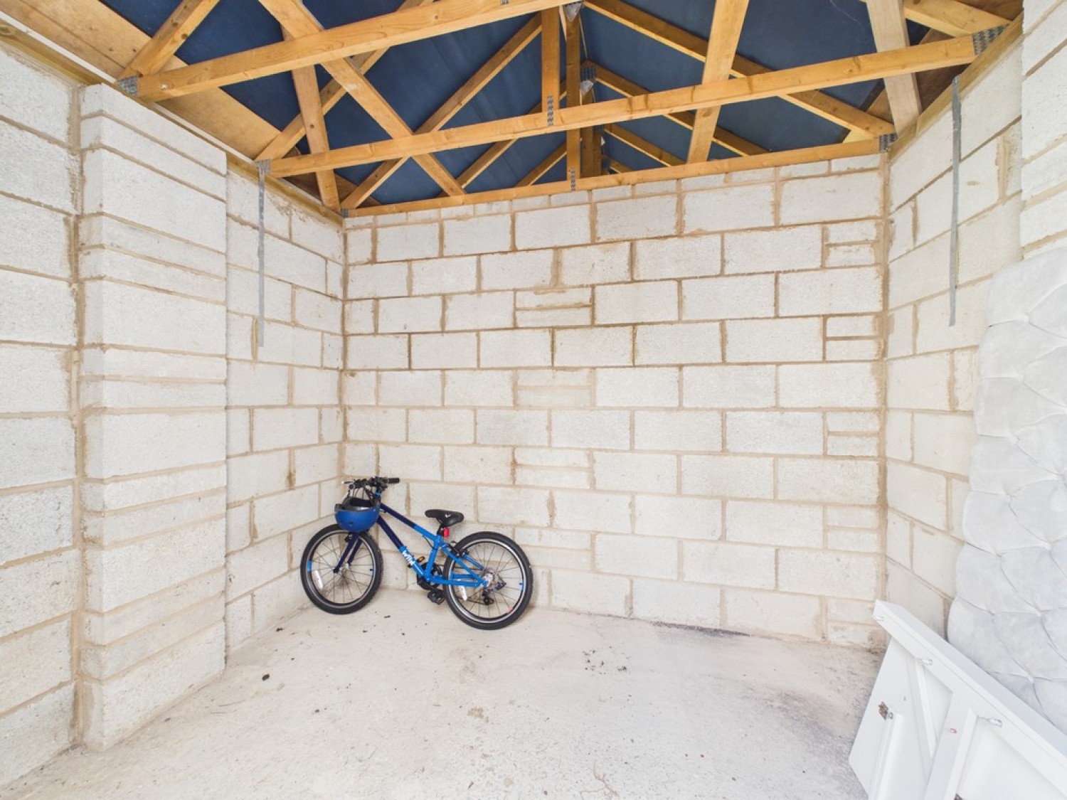 2 bedroom Flat for Letting Rifleman Walk, Widewell