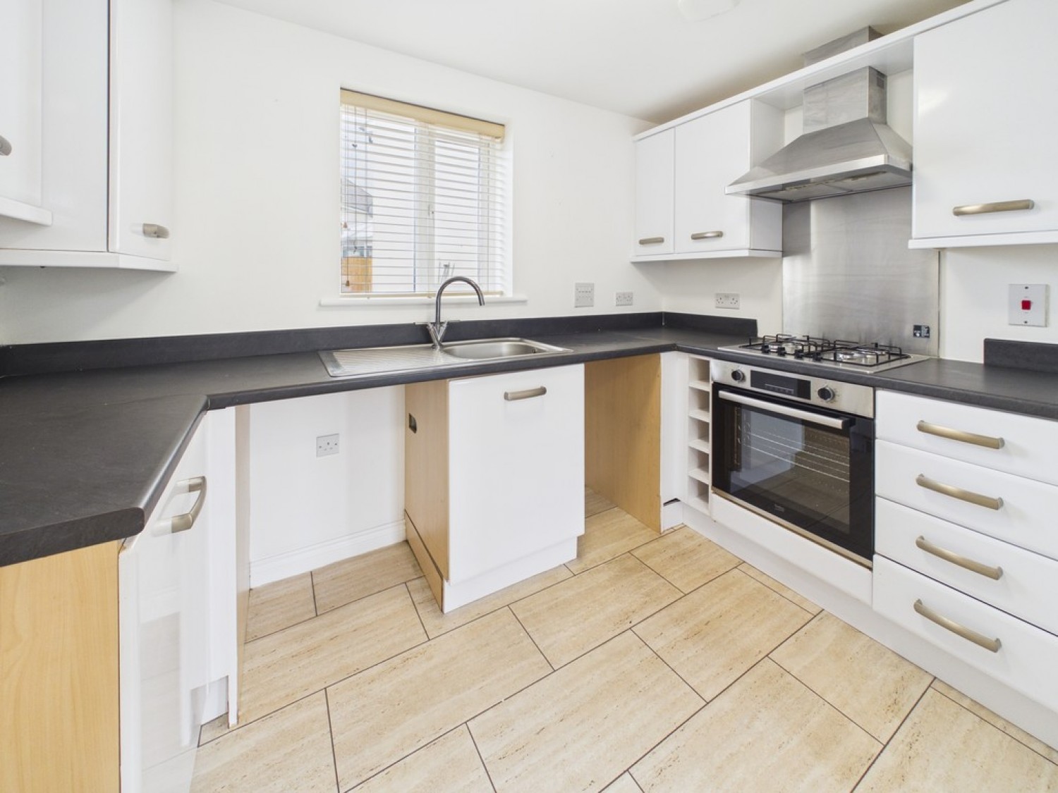 2 bedroom Flat for Letting Rifleman Walk, Widewell