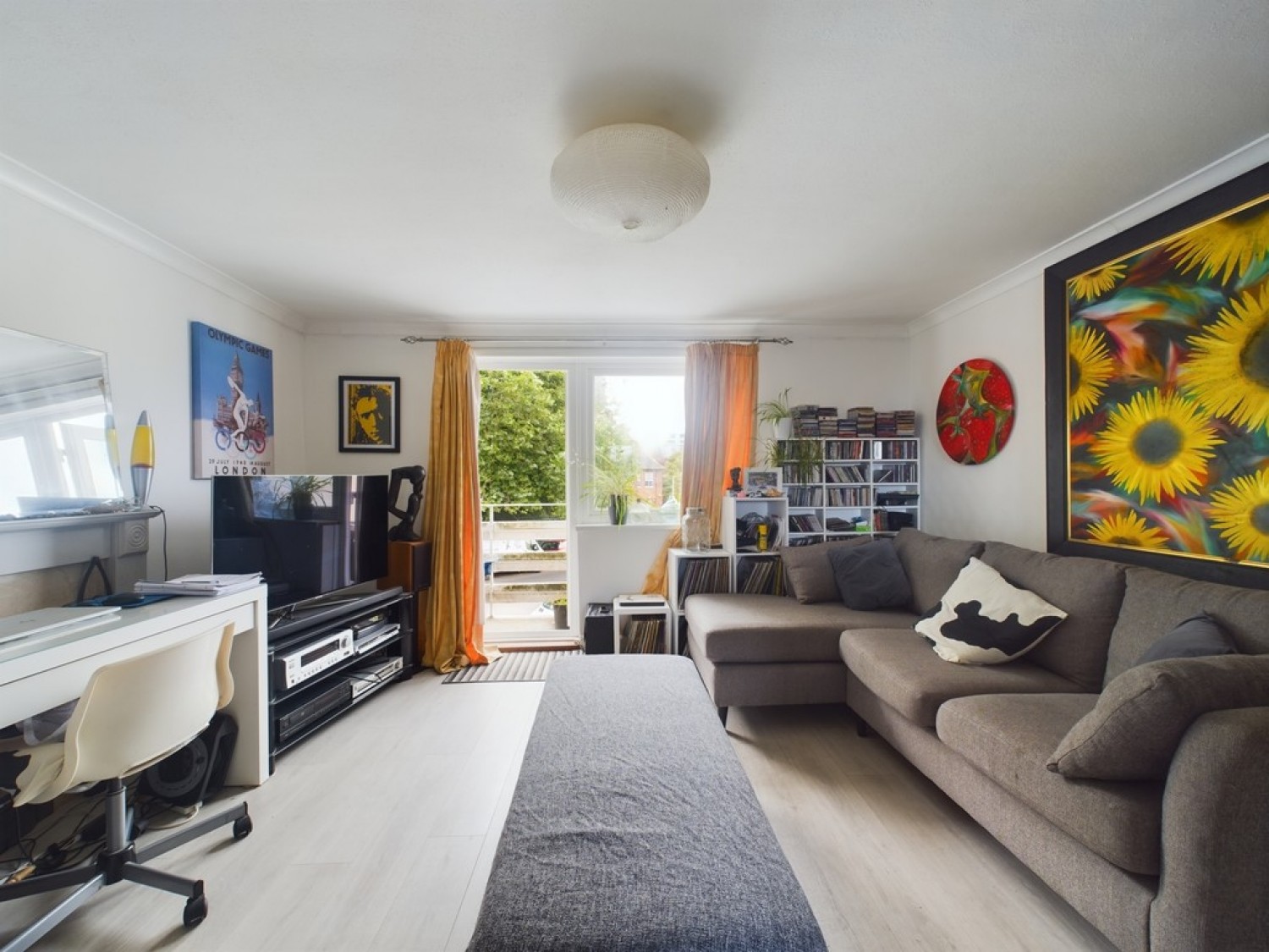 2 bedroom Flat for Letting Lambhay Hill, The Barbican
