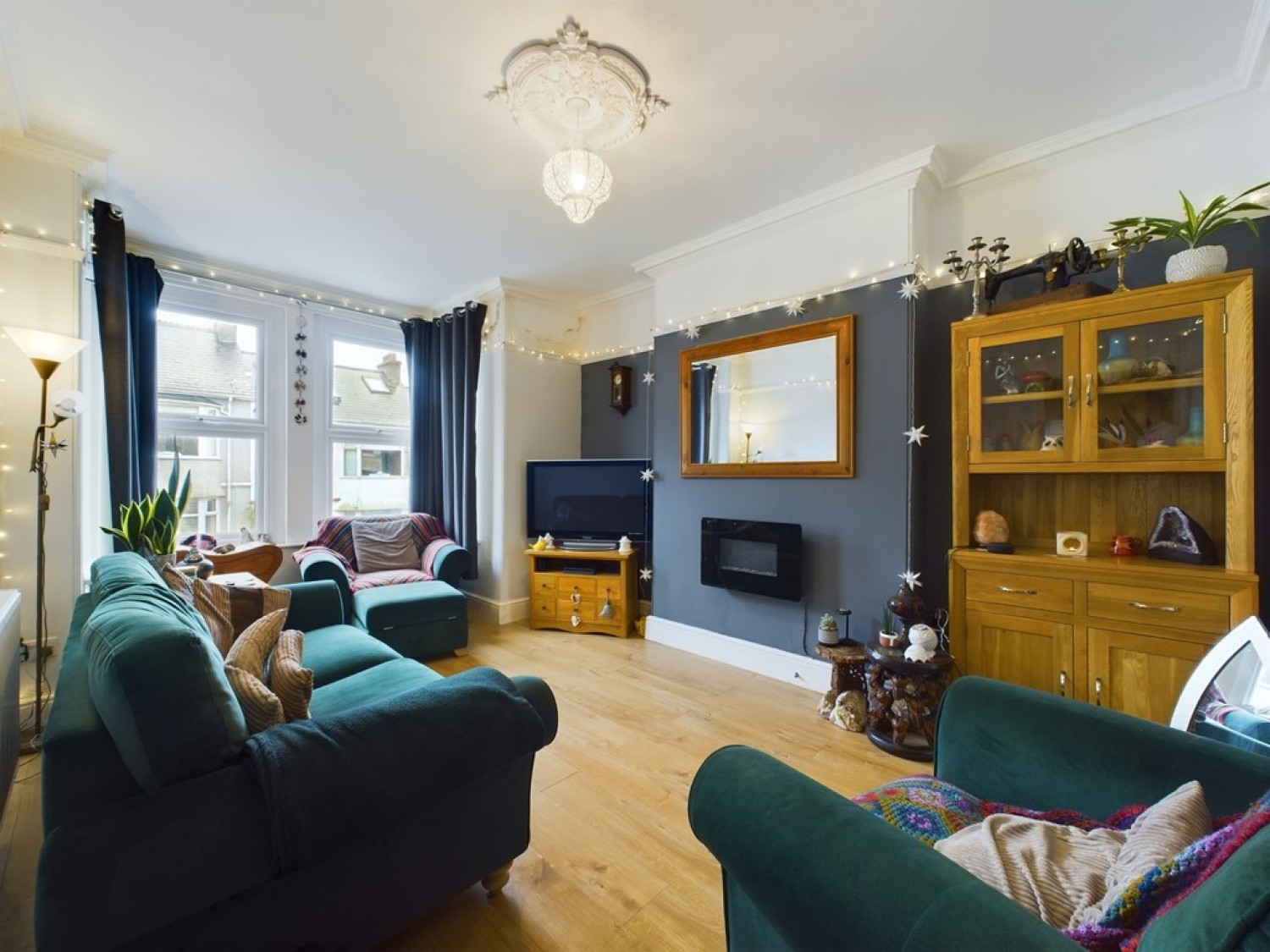 Torr View Avenue, Peverell