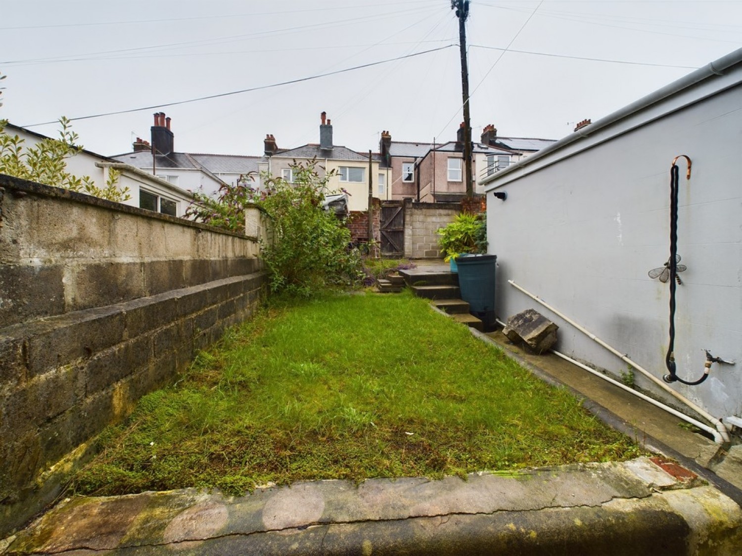 Torr View Avenue, Peverell