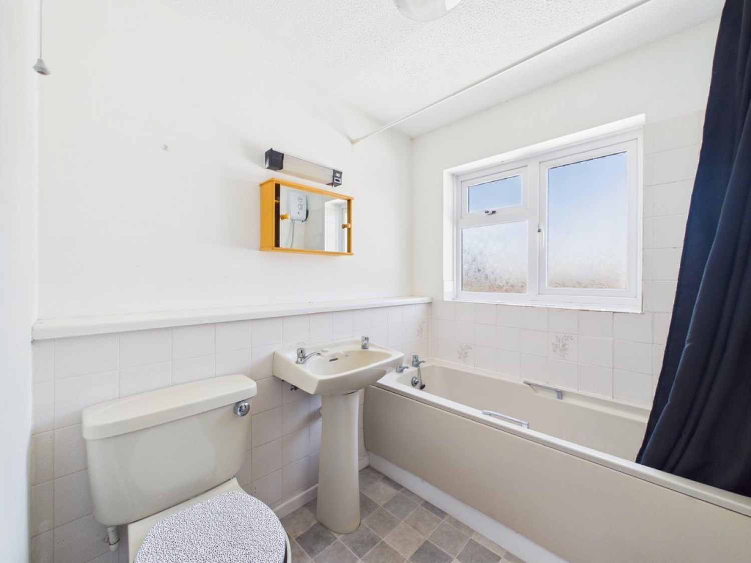2 bedroom Flat for Sale St Boniface Close, Beacon Park, Plymouth