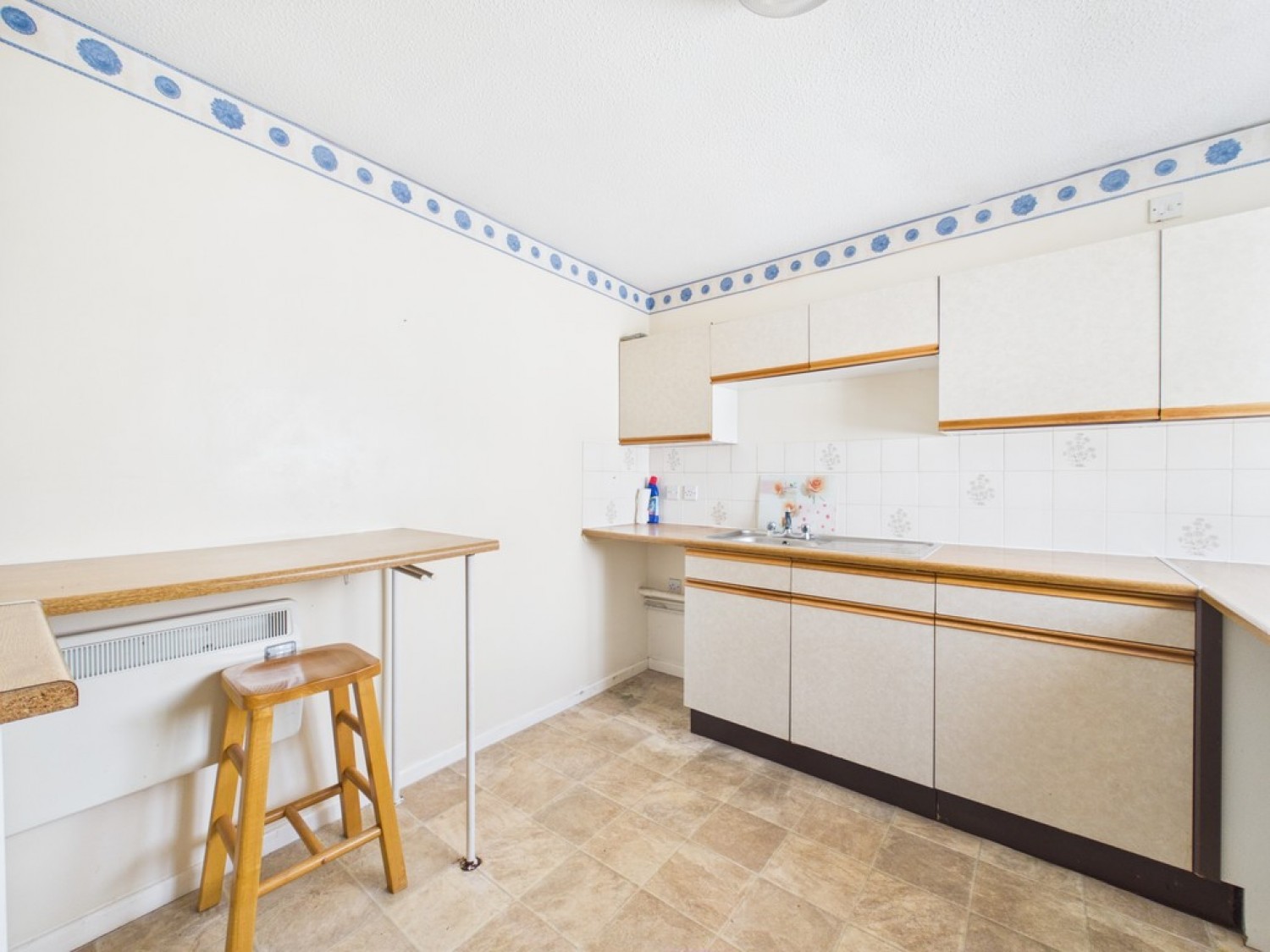 2 bedroom Flat for Sale St Boniface Close, Beacon Park, Plymouth