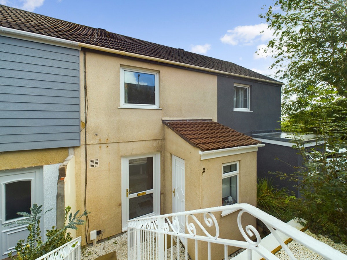 Babis Farm Court, Saltash