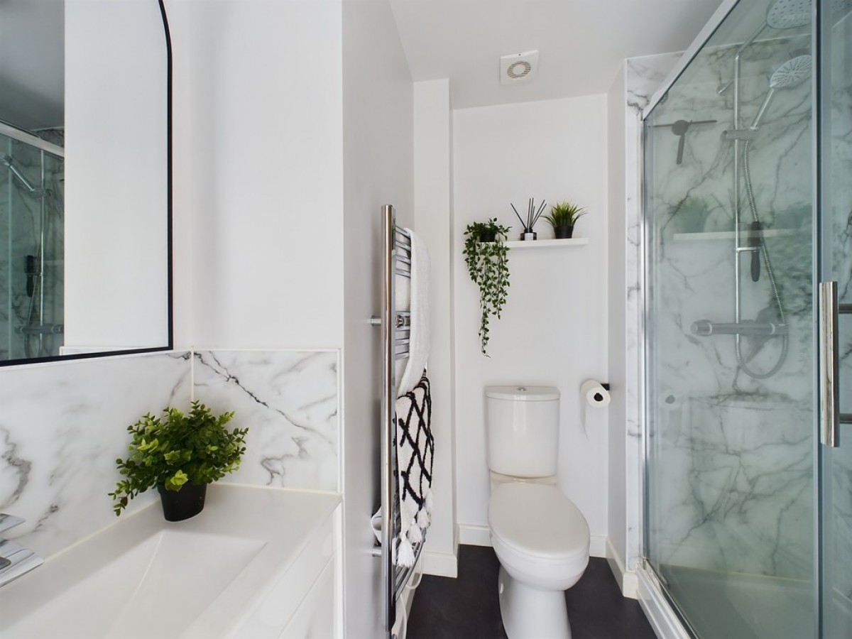 Grassendale Avenue, Plymouth