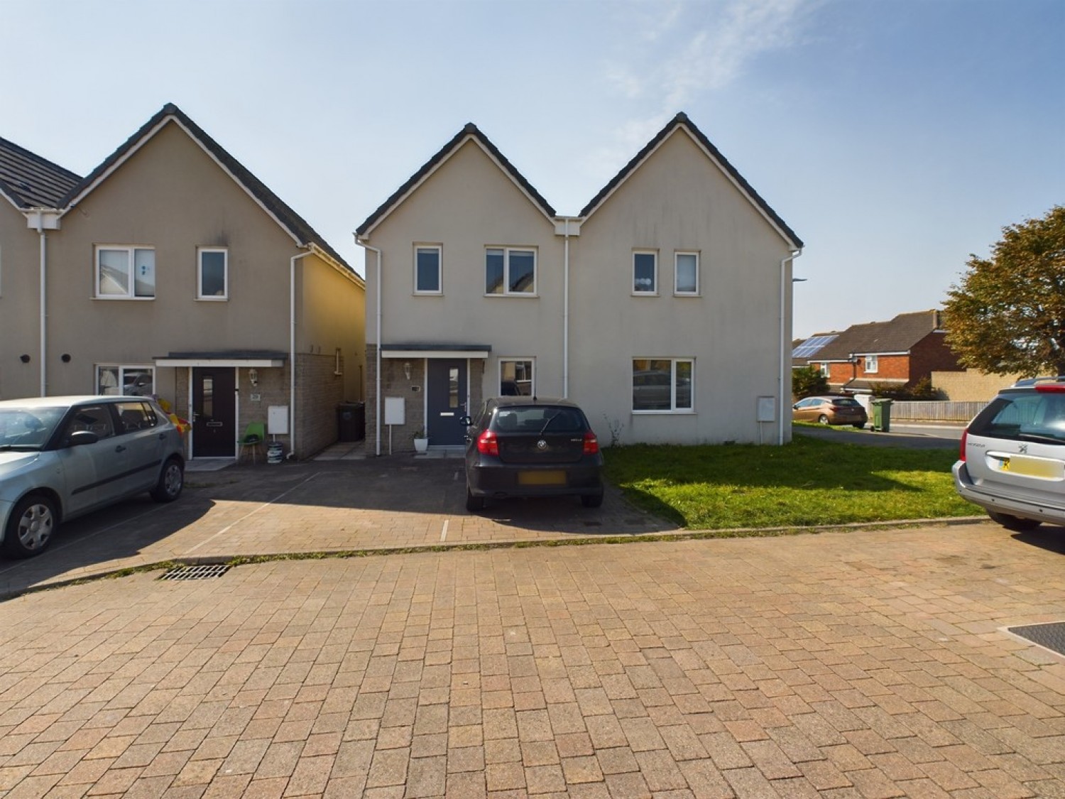 Grassendale Avenue, Plymouth