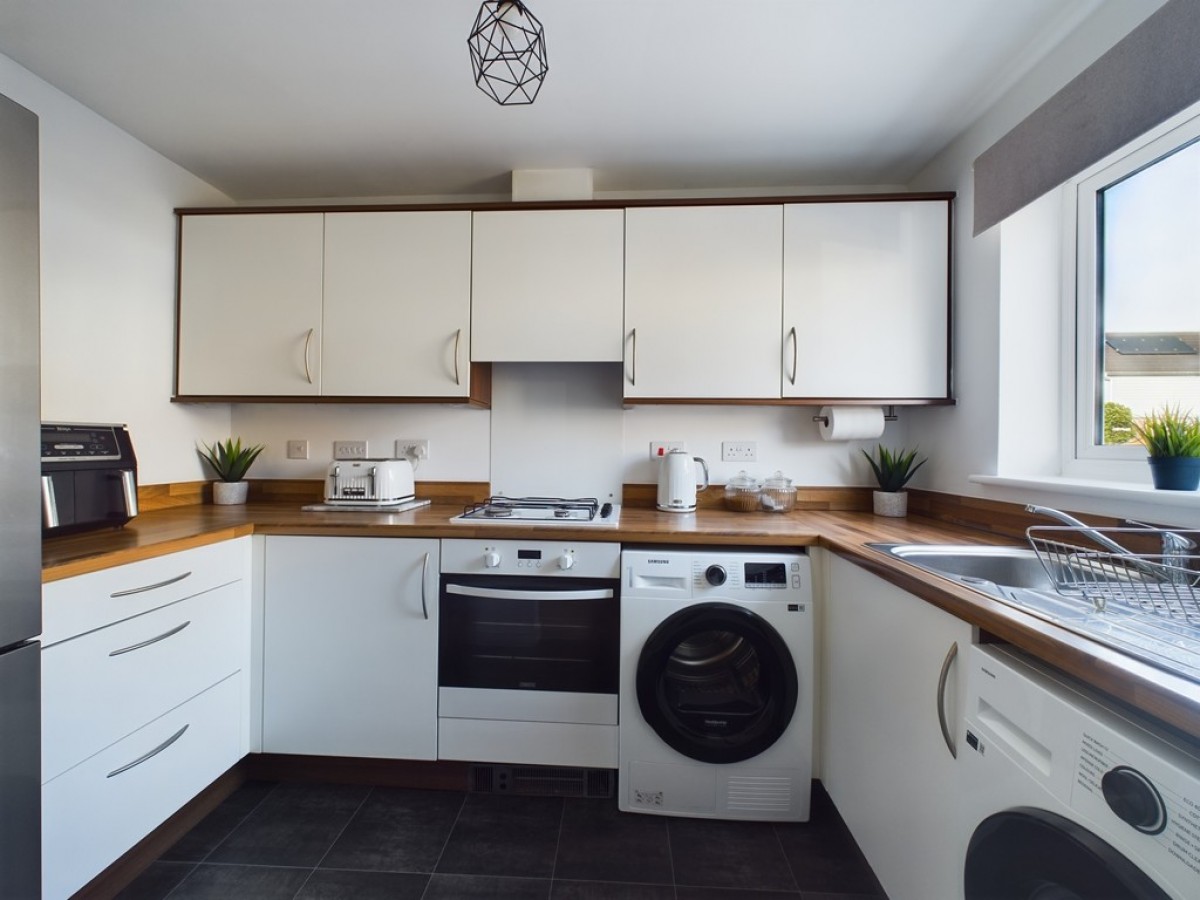 Grassendale Avenue, Plymouth