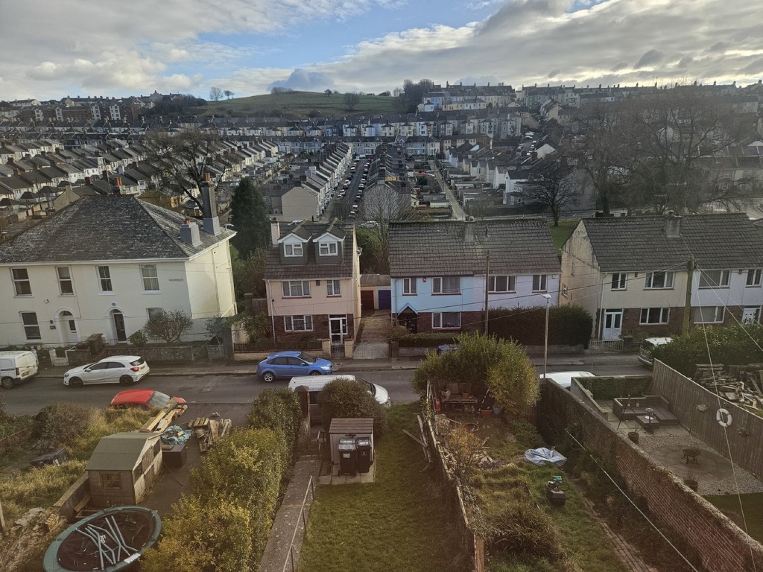 Alexandra Road, Ford