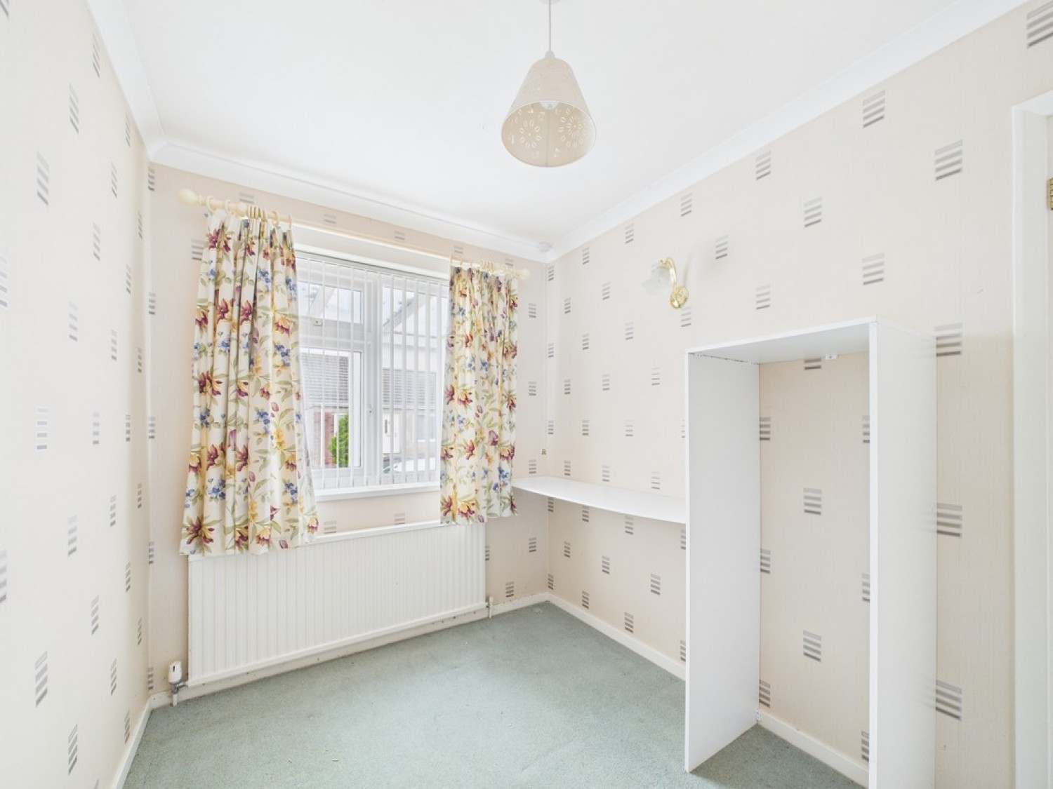 2 bedroom Bungalow for Sale Carew Avenue, Honicknowle, Plymouth