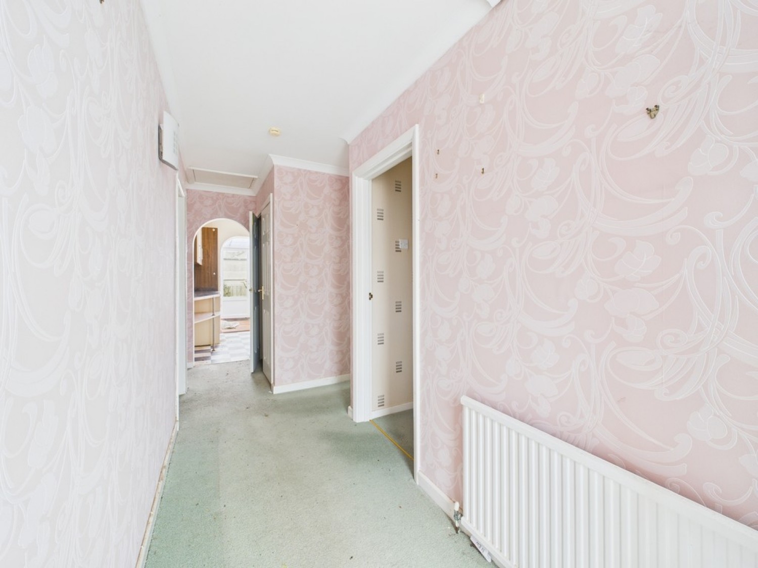 2 bedroom Bungalow for Sale Carew Avenue, Honicknowle, Plymouth