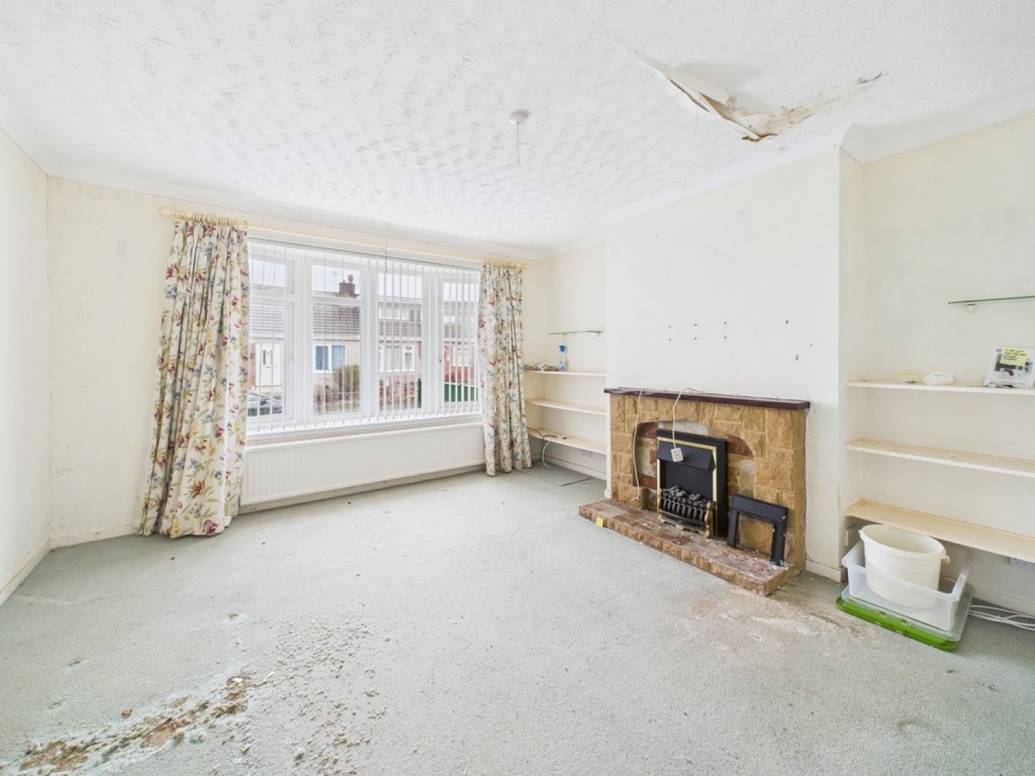 2 bedroom Bungalow for Sale Carew Avenue, Honicknowle, Plymouth