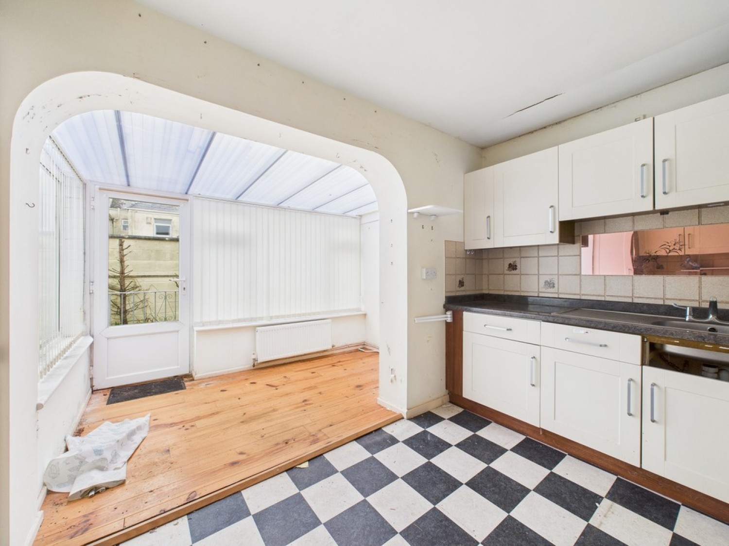 2 bedroom Bungalow for Sale Carew Avenue, Honicknowle, Plymouth