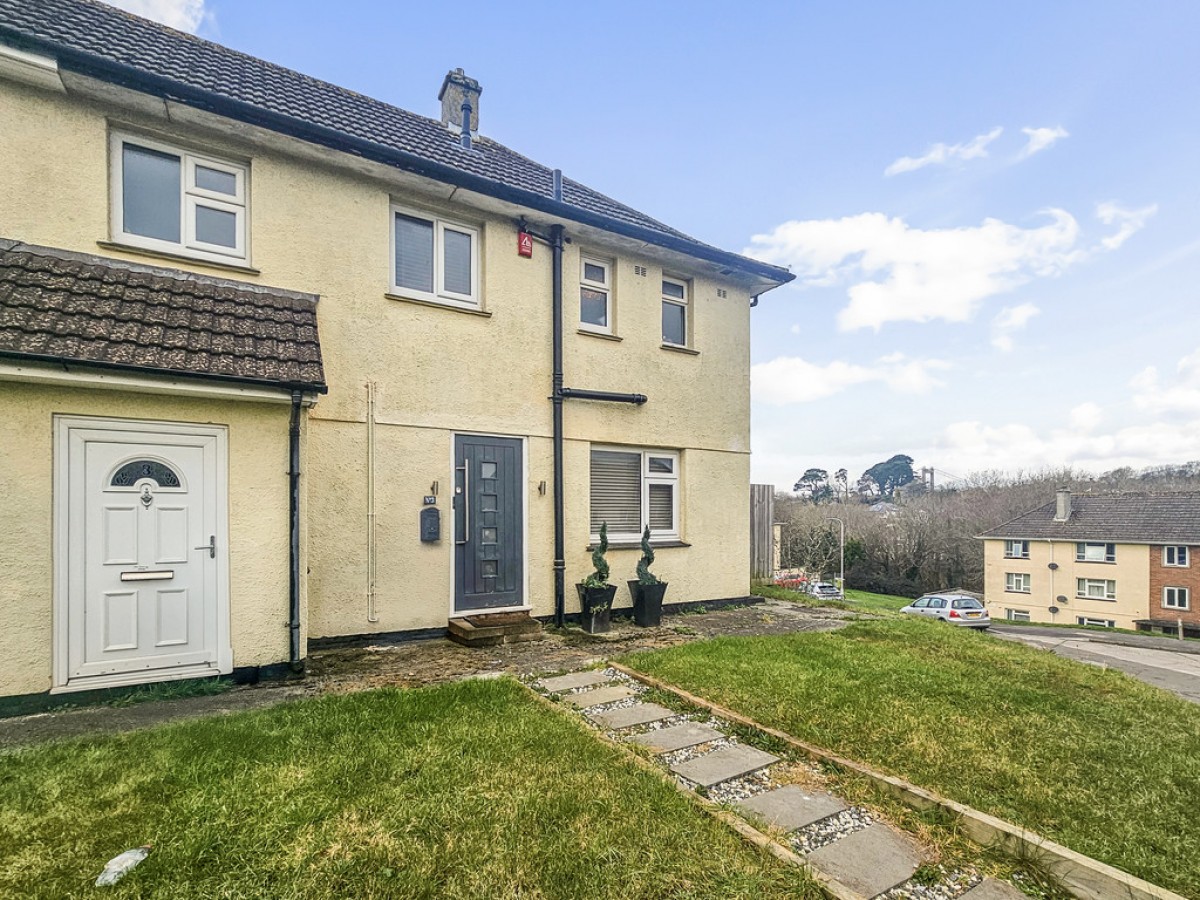 Fegen Road, Barne Barton
