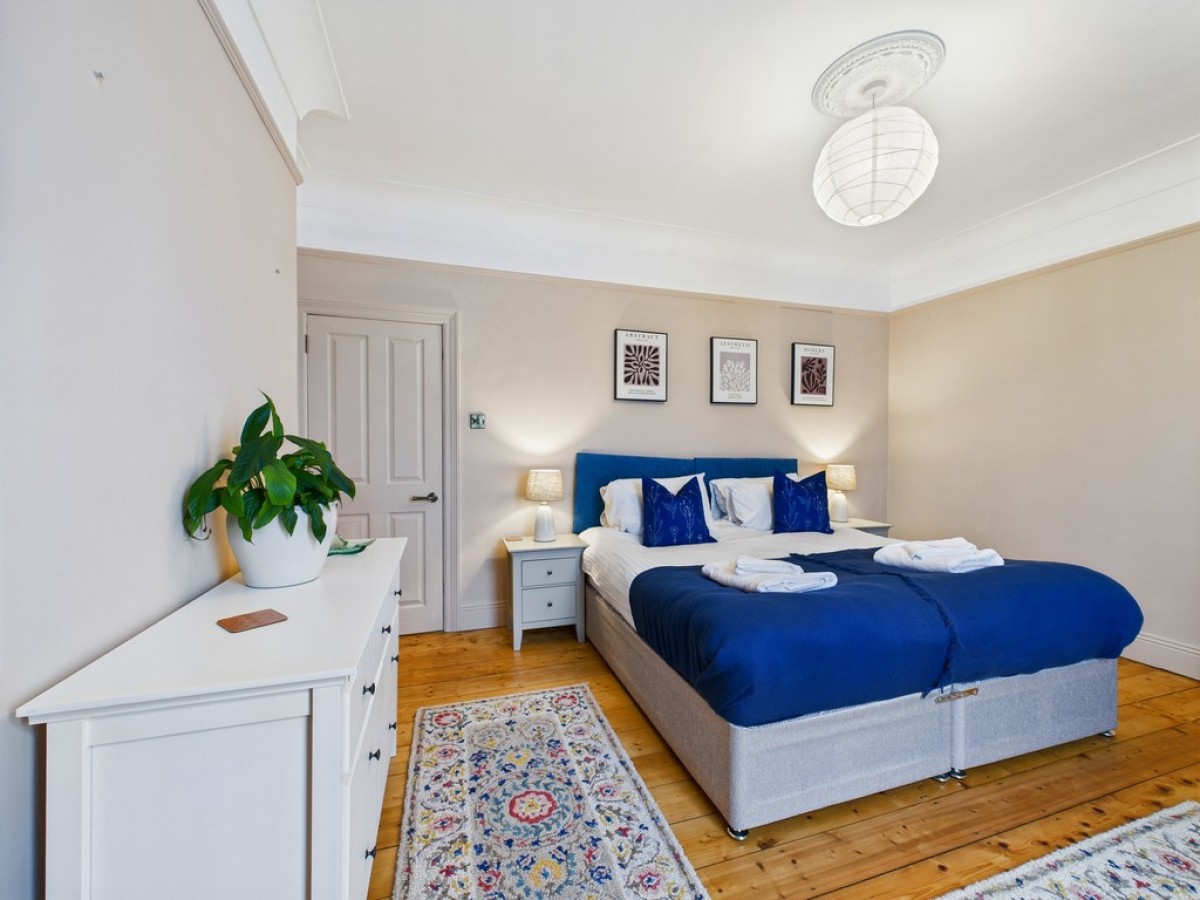 Glendower Road, Peverell
